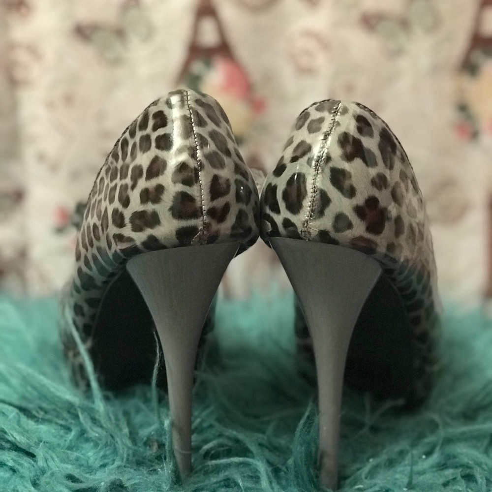 Heels - Picture 2 of 2